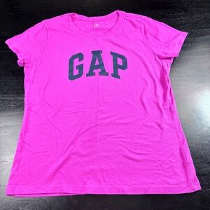 GAP Women's Magenta Tee with Navy Logo